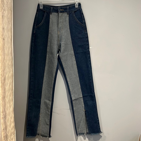 SHEIN split hem flare jeans trouser. US 2. - Picture 3 of 6